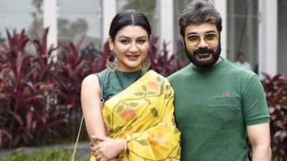 কীভাবে এক রবিবার-এ পাল্টে যাবে দুই জীবন, সেই গল্প নিয়েই একই ফ্রেমে প্রসেনজিৎ-জয়া