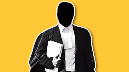 కాంగ్రెస్, టీఆర్ఎస్‌లకు షాక్: హుజూర్‌నగర్ బరిలో 30 మంది లాయర్లు