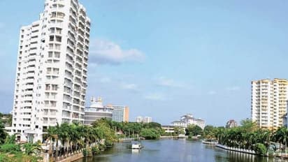 മരട്: വിജിലന്‍സ് കേസ് തടസമായി; ഗോൾഡൻ കായലോരം ഉടമകൾക്കെതിരെ ക്രൈംബ്രാഞ്ചിന് കേസെടുക്കാനായില്ല