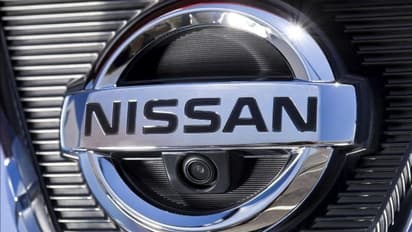 బ్యాకప్ కెమెరా డిస్ ప్లే ప్రాబ్లం: 13 లక్షల కార్లు రీకాల్ చేసిన నిస్సాన్