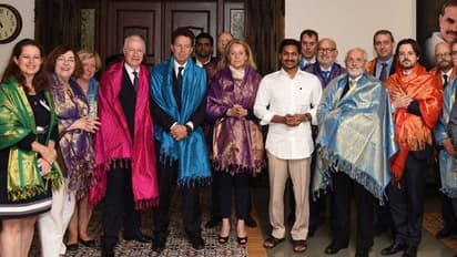 సీఎం జగన్ ను కలిసిన ఫ్రాన్స్ పారిశ్రామికవేత్తలు,