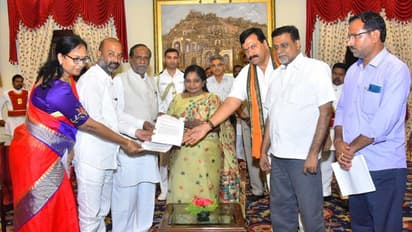 మైనింగ్ తవ్వకాలపై చర్యలు తీసుకోండి: గవర్నర్ తో తెలంగాణ బీజేపీ నేతలు భేటీ