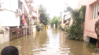 హైద్రాబాద్ను ముంచెత్తిన వానలు: రంగంలోకి ఎన్డీఆర్ఎఫ్