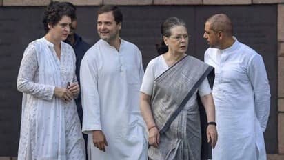 വിദ്വേഷ പ്രസംഗം: സോണിയക്കും രാഹുലിനും പ്രിയങ്കക്കുമെതിരെ കേസെടുക്കണമെന്നാവശ്യപ്പെട്ട് ഹര്ജി