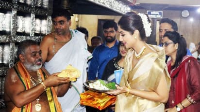 ಸೀರೆಯಲ್ಲಿ ಮಿಂಚಿದ 'ಕುಡ್ಲದ ಪೊಣ್ಣು' ಶಿಲ್ಪಾ ಶೆಟ್ಟಿ: ಇಲ್ಲಿವೆ ’ಗೋಲ್ಡನ್’ ಫೋಟೋಸ್ ..!