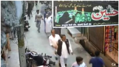 ദില്ലിയില് ബൈക്ക് യാത്രികന് നേരെ വെടിവെപ്പ്; സിസിടിവി ദൃശ്യങ്ങള് പുറത്ത്