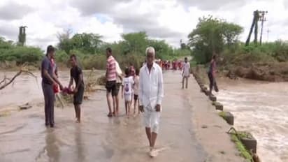 ശക്തമായ മഴ; മഹാരാഷ്ട്രയില് പാലം തകര്ന്നു