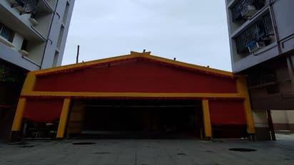 ধর্ম নয়, উৎসবই প্রধান্য পায় এন্টালির সানরাইজ এস্টেটে