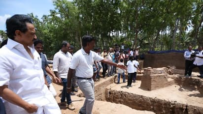 இந்தியா உருவானதே தமிழ்நாட்டில் இருந்துதான் ! கீழடியில் வெடித்த ஸ்டாலின் !!