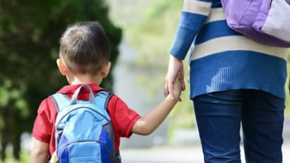 സ്കൂളില് പോകാനിഷ്ടമായിരുന്നോ? അല്ലെങ്കില് ഇത് കേള്ക്കൂ...