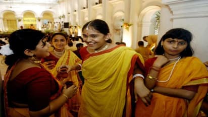 জেনে নিন, এবার পুজোতে কিভাবে সাজবেন