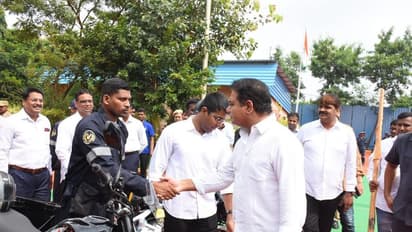 బయోడైవర్సిటీ ఫ్లైఓవర్ ప్రమాదం:బాధాకరమన్న కేటీఆర్, యాక్సిడెంట్ పై కమిటీ