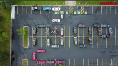 సైరా ఫీవర్.. అమెరికా కార్లతో టైటిల్ సెటప్