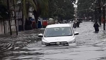 బీహార్లో భారీ వర్షాలు: వరదల్లో చిక్కుకున్న ఉపముఖ్యమంత్రి ఫ్యామిలీ