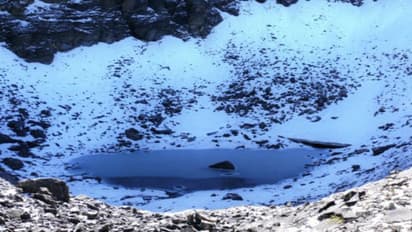 রহস্যে ভরা 'রুপকুণ্ড', এই কঙ্কাল লেক আকৃষ্ট করবে আপনাকেও