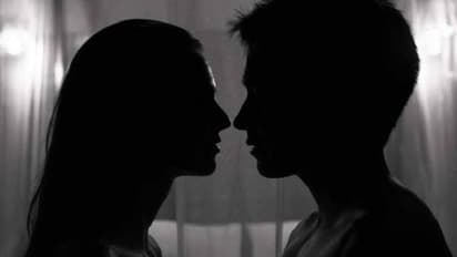 వయసు పెరుగుతుంటే... కోరికలు కూడా..