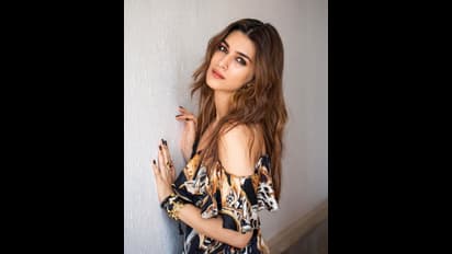 చూపు తిప్పుకోలేని సొగసు.. అందం ఒలకబోస్తున్న బ్యూటీ!