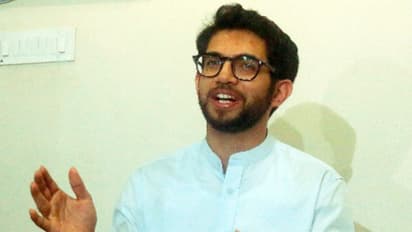 তিন প্রজন্ম ধরে রাজনীতিতে ঠাকরে পরিবার, ভোটের ময়দানে আদিত্যই প্রথম