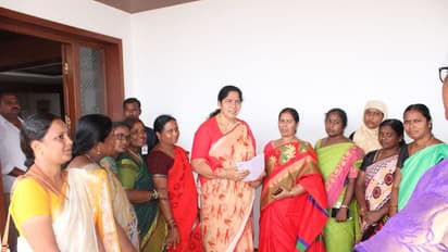 అంగన్ వాడీలకు కేసీఆర్ దసరా కానుక: మంత్రి సత్యవతి రాథోడ్