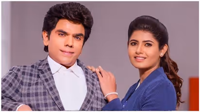 நயன்தாராவே ஏங்கப்போவது உறுதி... சரவணா ஸ்டோர் அண்ணாச்சியின் பக்கா மாஸ் சினிமா கெட்-அப்... புகைப்படம் உள்ளே..!