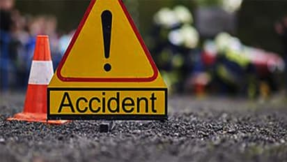 ಹಾಸನ: ಮಂಗಳೂರು-ಬೆಂಗಳೂರು KSRTC ಬಸ್ ಪಲ್ಟಿ..!