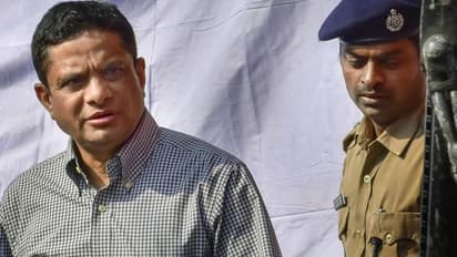 সাময়িক স্বস্তি রাজীব কুমারের, সিবিআইয়ের আবেদনের শুনানি স্থগিত রাখল সুপ্রিম কোর্ট