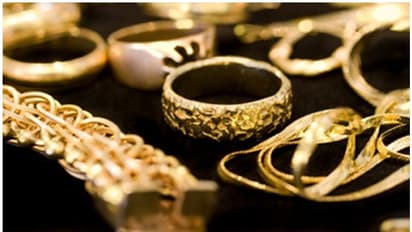 ಒಂದು ತಿಂಗಳಲ್ಲಿ ಒಟ್ಟು 1,800 ರೂ. ಇಳಿದ ಬಂಗಾರದ ಬೆಲೆ!