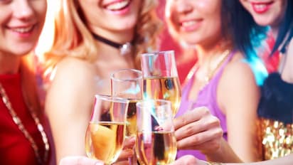 এবার অনলাইনে অর্ডার দিলেই মিলবে মদ, 'মধ্য়প্রদেশকে ইতালি বানাতে চাইছে কংগ্রেস'