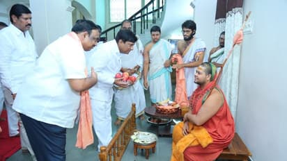 ఎంపీ కెప్టెన్ లక్ష్మీకాంతారావు నివాసంలో శరన్నవరాత్రి ఉత్సవాలు