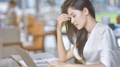 ಗಂಡನೇ ದೊಡ್ಡ ತಲೆನೋವು ಮರಾಯ್ರೆ: ಉದ್ಯೋಗಸ್ಥೆ ಮಹಿಳೆ ಅಳಲು!