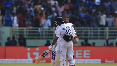 രോഹിത് ശര്മ്മക്ക് 150, മായങ്ക് അഗര്വാളിനും സെഞ്ചുറി; ഓപ്പണര്മാര് റണ്മല പണിയുന്നു