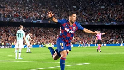 সুয়ারেজের গোলে লা-লিগা খেতাবি লড়াইয়ে টিকে থাকলো বার্সা