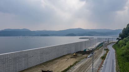 ನ್ಯೂಯಾರ್ಕ್ ನಗರಕ್ಕೆ ಗೋಡೆ ನಿರ್ಮಾಣ ಮೂರ್ಖತನ ಎಂದ ಟ್ರಂಪ್!