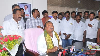 పౌరసరఫరాల శాఖ మంత్రిగా బాధ్యతలు స్వీకరించిన గంగుల కమలాకర్