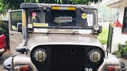 ಪ್ರವಾಹ ಸಂತ್ರಸ್ತರನ್ನು ಕಾಪಾಡಿದ ಜೀಪ್‌ಗೆ ಹಾಕಿದ್ರು ದಂಡ!