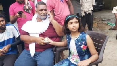 পুজোর দিনে ভেসে যাচ্ছে পাশের রাজ্য, পিগি ব্যাঙ্ক ভেঙে সাহায্যে এগিয়ে এল এই কিশোরী