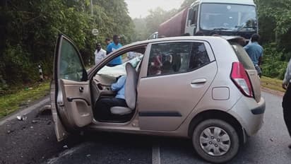 ಕಾರು - ಬೈಕ್ ನಡುವೆ ಭೀಕರ ಅಪಘಾತ : ಸ್ಥಳದಲ್ಲೇ ಇಬ್ಬರು ದುರ್ಮರಣ