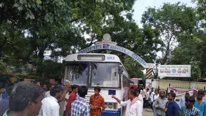 సమ్మె: కోదండరామ్తో ఆర్టీసీ జేఎసీ నేతల భేటీ