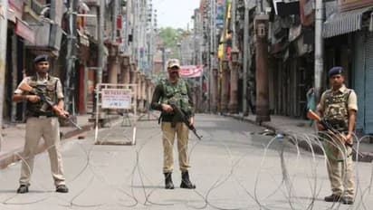 ജമ്മുകശ്മീരിൽ ഗ്രനേഡ് ആക്രമണം; പതിനാലു പേർക്ക് പരിക്ക്