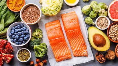 സന്ധിവേദന കുറയ്ക്കാൻ ഈ ഭക്ഷണങ്ങൾ ശീലമാക്കൂ