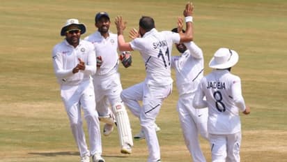 దక్షిణాఫ్రికా 94/8: విశాఖ టెస్టులో విజయానికి చేరువలో భారత్