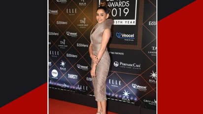 ভোগের পর এবার এলিট, রেড কার্পেটে বলি তারকাদের নজর কাড়া উপস্থিতি