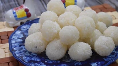 পুজোতে সাদা ধবধবে চিনির নাড়ু, খুব সহজেই বানিয়ে নিন বাড়িতেই