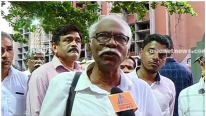 M N Karassery : കെ റെയിലിനെ വിമർശിച്ച എം എൻ കാരശ്ശേരിക്കെതിരെ സിപിഎം സൈബർ ആക്രണം; പരാതിയില്ലെന്ന് കാരശ്ശേരി