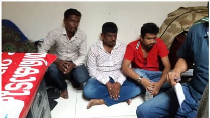 അടിവസ്ത്രത്തിനുള്ളിൽ ഒളിപ്പിച്ച് രണ്ട് കോടി രൂപയുടെ മയക്കുമരുന്ന് കടത്താന്‍ ശ്രമം; മൂന്നംഗ സംഘം പിടിയില്‍