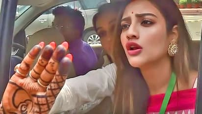 পিছু ছাড়ছে না বিতর্ক, হাসপাতাল থেকে বাড়ি ফিরলেন নুসরত