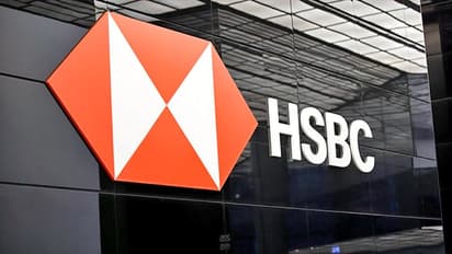 एचएसबीसी की 10,000 और नौकरियां कम करने की योजना