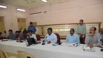 సమస్యల పరిష్కారంలో అలసత్వం వద్దు: గుంటూరు జిల్లా కలెక్టర్