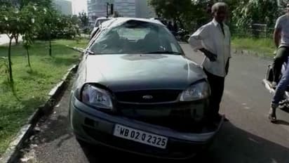 গাড়ির মধ্যেই মদ্যপানের অভিযোগ, নবমীর রাতে নিউ টাউনে দুর্ঘটনার বলি যুবক