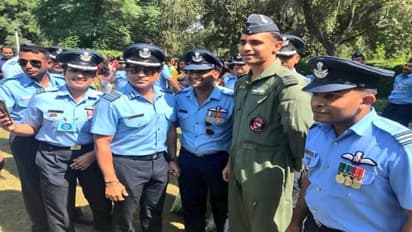 বায়ুসেনা দিবসে অভিনন্দন বর্তমানকে কুর্নিশ সচিন তেন্ডুলকরের